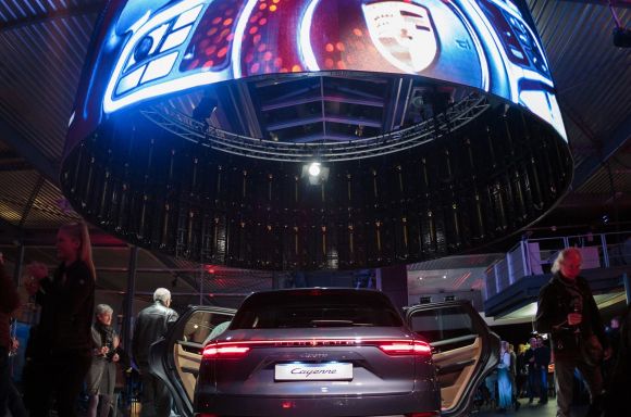 Circular LED Screen PORSCHE